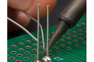 Riktlinjer för design av genomgående hål i PCB för nybörjare