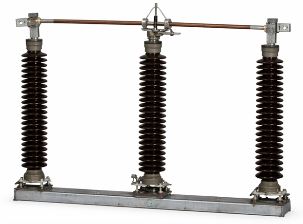 Double Break Isolator